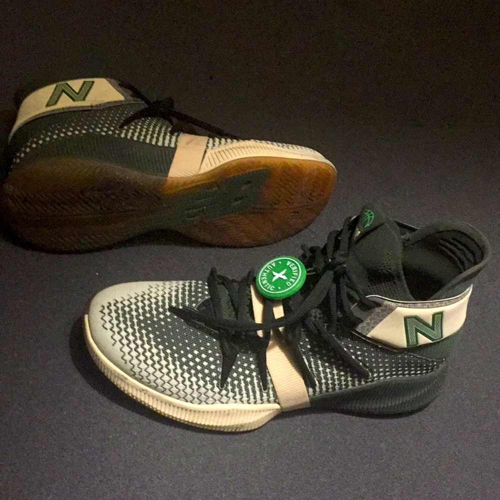 OMN1S “ Money Stacks” With Box/StockX Verified